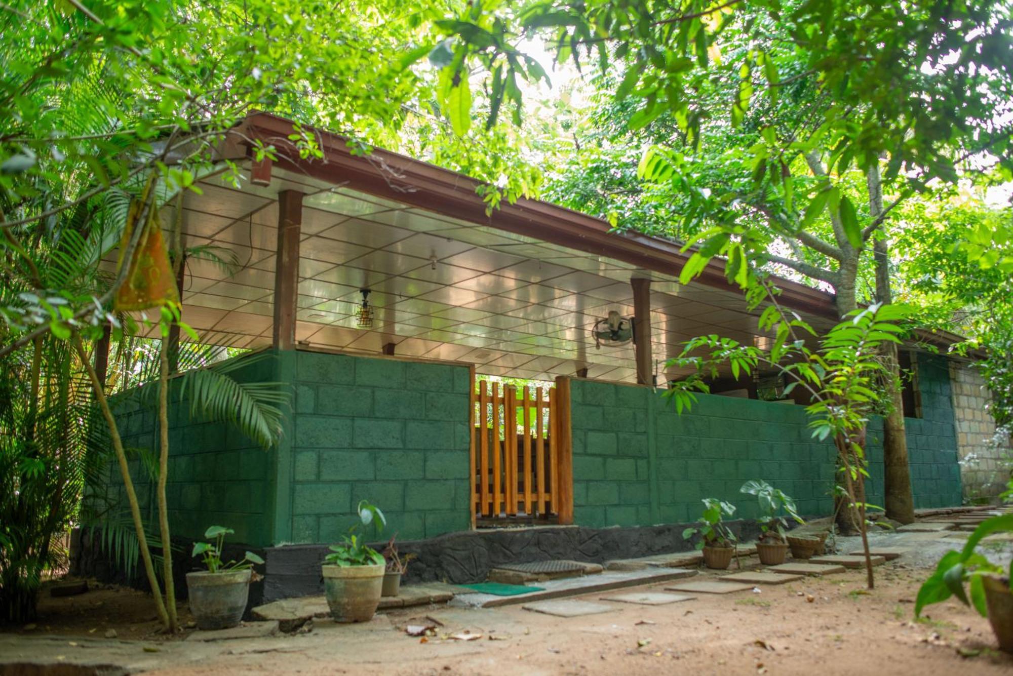 Silent Bungalow Udawalawe Exterior photo